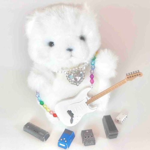 ぎたーを　かってもらいました🎸⋆*
いっぱい　れんしゅうする🔥⋆*