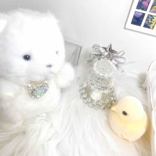 ひよこさんが ぽんぽんのへやの つりーを みにきました🐥⋆*

きらきらで きれいだよねー🎄⋆*
