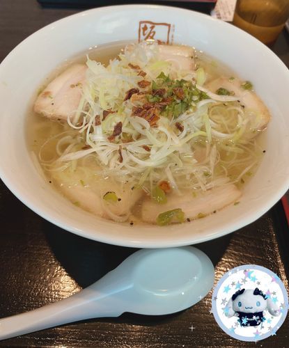青唐塩ラーメンだよ🌶️
見た目より辛くてむせたよ‼️