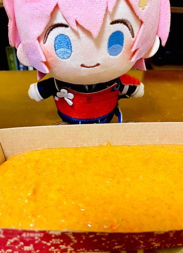 秋田藤四郎です！
主君がケーキを焼いていらっしゃいます！
でも……なんだか橙色ですね？