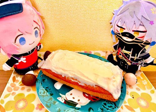 秋田藤四郎です！
昨日主君が作っていたのはキャロットケーキというものみたいです
人参が入っているんですよ！
どんな味がするのか楽しみだなぁ〜