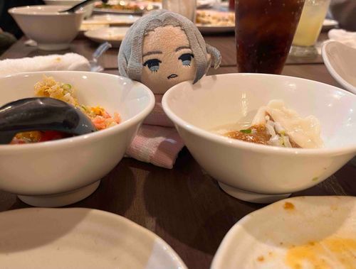 こないだ主が行ってきた会社の送別会。
中華料理屋さんだって。お腹いっぱい……