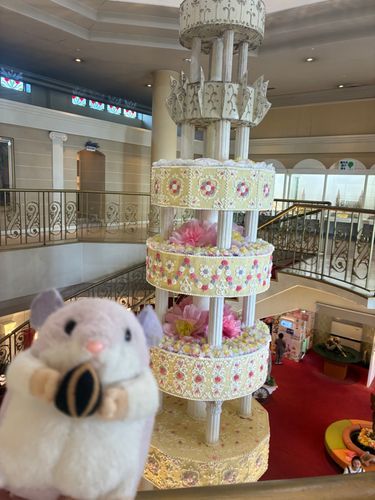 デカびっく  ケーキ ナリ🍰
これぜんぶ 本当にあまいんだって！