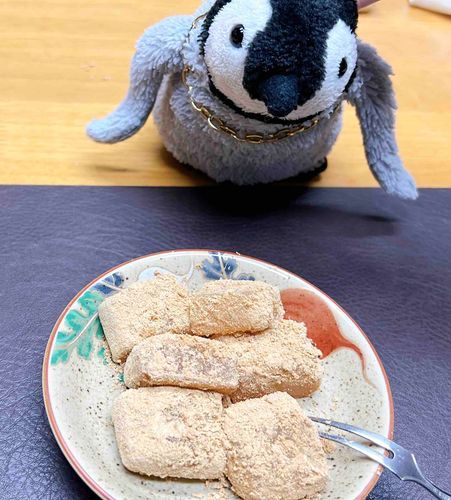 はやく食べたくて前のめり笑😹
てかみんな久しぶり！！！