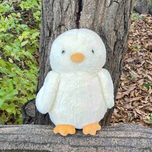 ニトリのひよこ、ぴよちゃんです
毛が長くて前がよく見えてないです
よろしくお願いします
