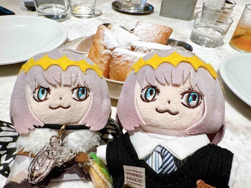 ちょうちょちゃんとカフェに行ったよ！
ふわふわのベニエ
ぼくたちに にてる？