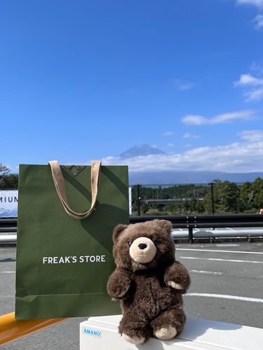 無事にほしかったお洋服👕が買えたよ〜❗️🧸✨✨
混む前に撤退〜❗️撤退〜❗️🚗