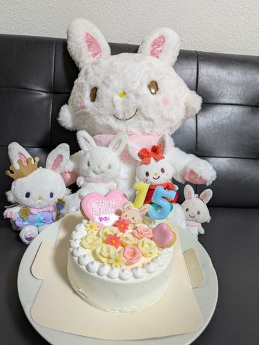 みてみて‎🩷
かんりにんさん の パパとママ が かんりにんさん の おたんじょうびに メルのケーキを ようい してくれたよ✨
すっごく嬉しい✨
とってもかわいくっておいしかったな🥰️
@メルメルファミリー一同