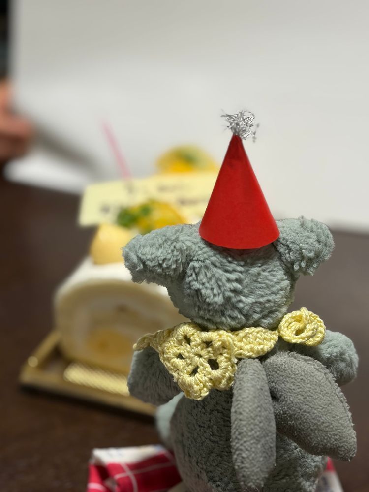 きょうで うーは いっさいに なりました🎂

おとなになったよ🎉

これからも たくさん あそんで おいしいものたべて もっと おおきくなるよ✨