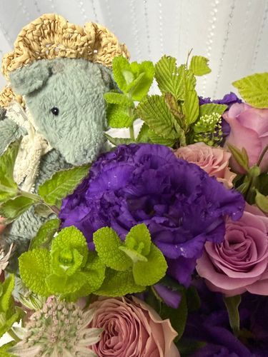 かいぬしのだいすきな お花やさんから
あたらしい おはなが とどいたよ💐
ふりふりの トルコキキョウかわいくて
うっとりしちゃった💕

ベルガモット いいかおりで おちつく✨