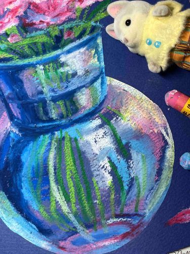 ヌシおえかきしてるよ〜僕も作品のいちぶに…( ≖ᴗ≖​)
カーネーションの細かい花びらがひょうげん出来なくてこまってるらしい(ᐡ. .ᐡ )