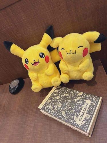 のかくんとにこりかくん、喫茶店で読書なんておとなみたい！