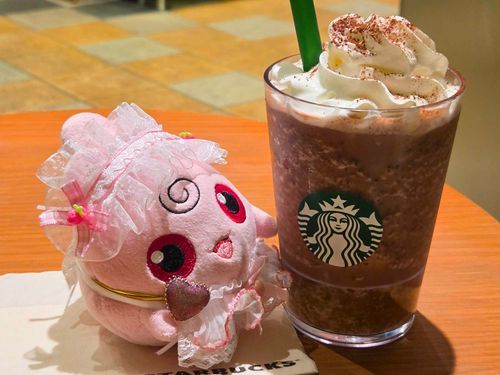 トレーナーさん、スタバのピカチュウのフラペチーノがいつまでのめるかちゃんとみてなくてのめなかったんだって。だからべつのフラペチーノのむんだって。かわいそうね。