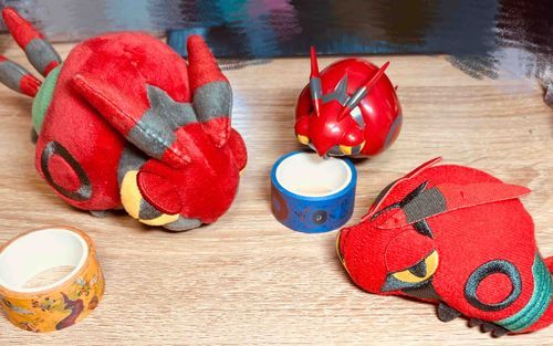 あたらしい おともだち。
トレーナーがすごくよろこんでる の。
ぼくも うれしい！
