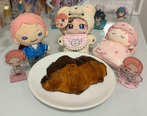お誕生日おめでとう宗！🥳
大好きなクロワッサンだよ〜