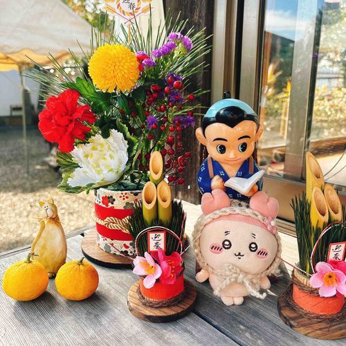 初詣に行ったパシ🎍キラッキラのお守りパシ〜✨
