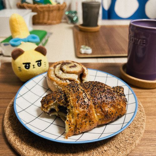 食べかけ失礼
コーヒー淹れてる間にがまんできなくて食べちゃいました…