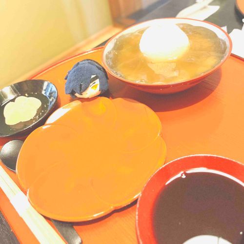 ほんわらびもちをたべにいったよ。