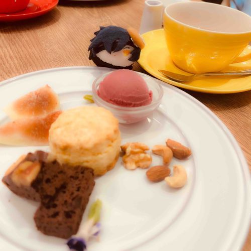 主は紅茶とスイーツの気分🍨🫖