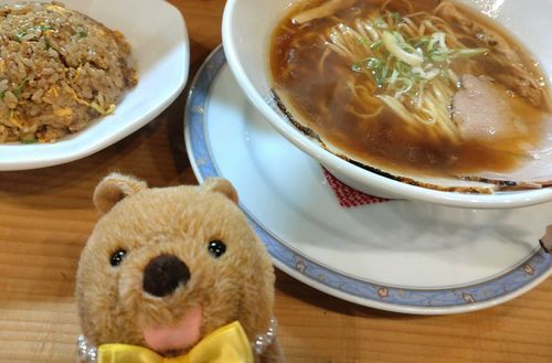 好物のラーでおめめキラキラ(ง 'о')ว