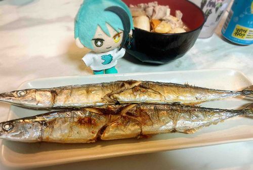 秋刀魚が安かったので、豚汁と共に楽しみました。