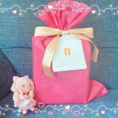 ほにゃあ？
なにか届いたにゃあ……
