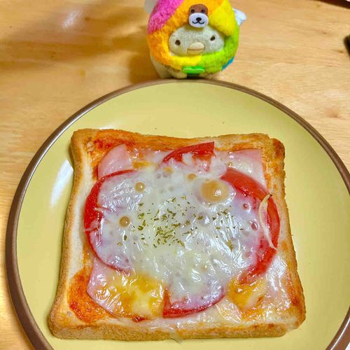 朝ごはんにピザトースト作ったよ🍕🍞( ･⊝･ )