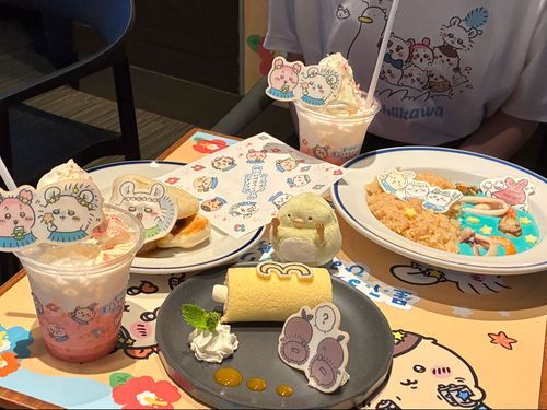 ちいかわ？のごはんがたくさん食べれるお店！