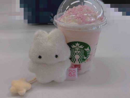 さくらのきせつがきたよ〜🌸
でもさくらあじ にがてだから さくらぬきにしちゃった🥤