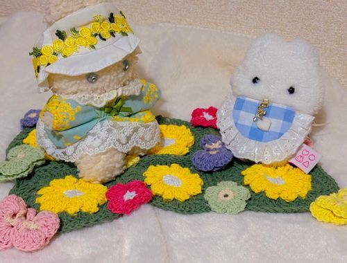 おはなばたけのラグ かんせい〜✨️
おはなたくさん ちょうちょもとんでて とってもはなやかになったよ🌼🌸🌿‬🦋