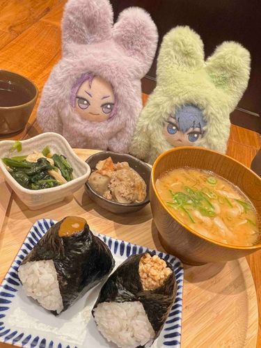 🍙🍙🐰🐰
ここでご飯食べるの大好き