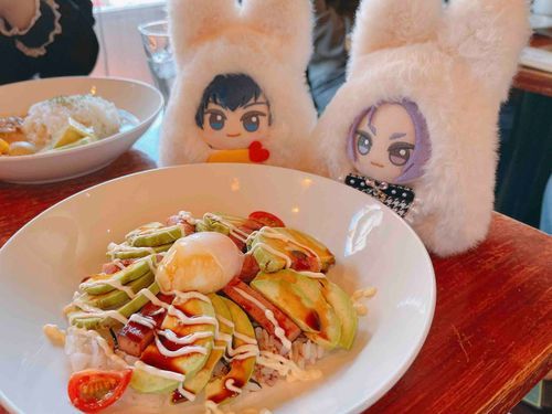 🥑🐰🐰