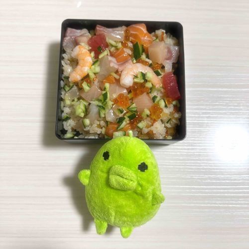 また久しぶりになっただっち、、ひな祭りのちらし寿司だっち、、時空歪んでるだっち