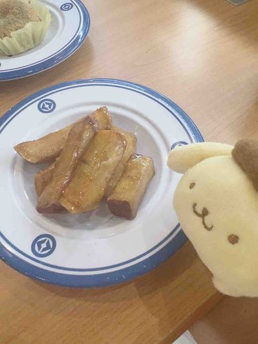 おいもぷいんもたべたい
べたべたなるからだめって！