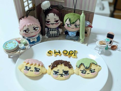 できましたっぴ❣️
アイシング、買ったと思ってた色がなくてチョコペンで塗った
難しい！😂