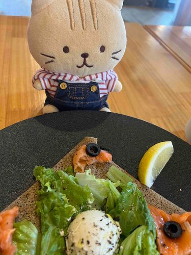 サーモンこっそりもらっちゃおうかな……🤤