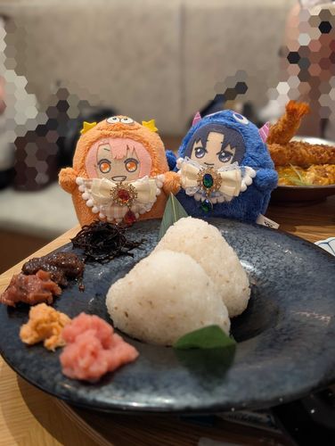 新潟のおいしいおこめ、おにぎりでおひるだっ！🍙✨
もちもちだ〜！