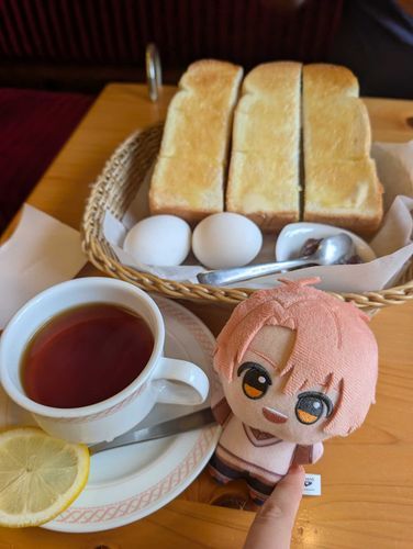 かいぬしといっしょに あさごはん✨️
ほかほかでおいしかったな〜！