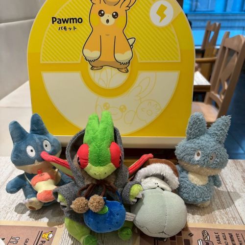 おともだちと ポケモンカフェに
いったときの しゃしんだ！
（ぱせり）
