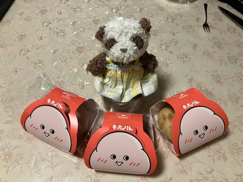 ゆりちゃん「おねえさんたちにすごく人気らしいもっちゅりん！イケてるおねえさんを目指す私としては、ぜひ食べておかないと！なの」
