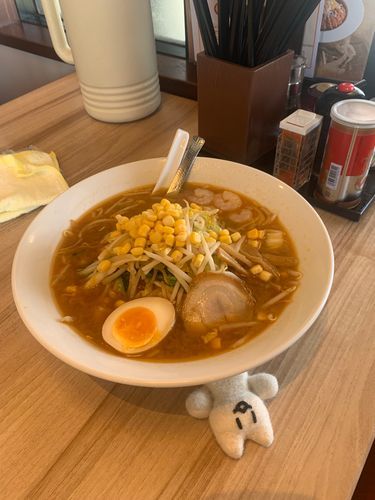 でっかいラーメン食べ切れるかな！！