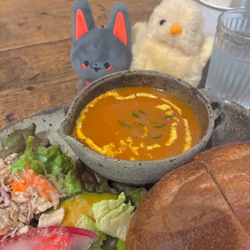 おともだちとランチだね