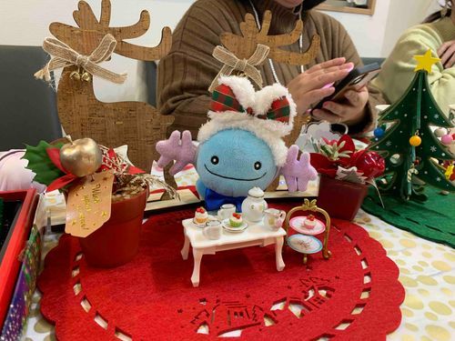 ウパちゃんとクリスマスぱーちー！！ごすじんがおともだちとケーキをたべてたよ！！
