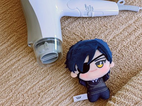 光忠様をキレイキレイ✨️
チークも入れ直し、前髪の位置も直してと…
さて、ぱずぎりにはいつになったら光忠様出てきてくれるのかしら??
