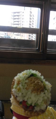 はじめておそば屋さんのお二階にあがれたね。うれしいね😌