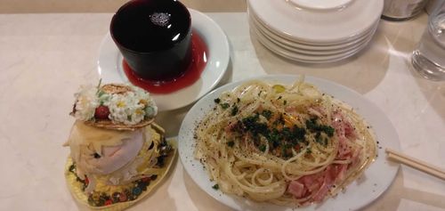 かんげきまえの　至福のいっぱいと、ごはんだね