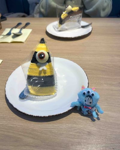 目玉おやじのズコットを食べたのだ👁️

[モンスターちゃん]