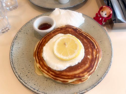 おひさしぶりぃ！

リコッタレモンのパンケーキ食べたよ🍋🥞

ちゃーちゃん