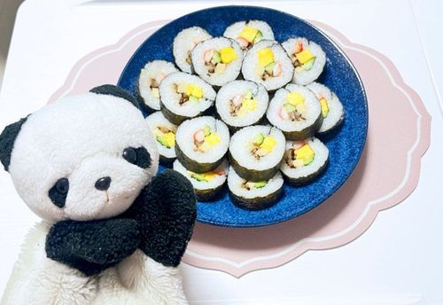お昼ご飯はのり巻きだよ😋