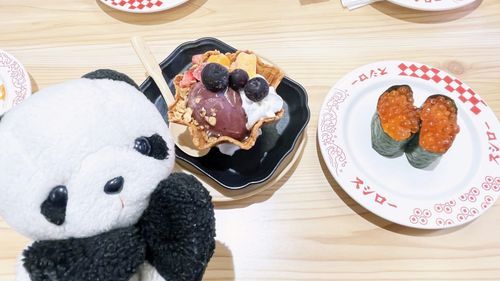 スシロー行ったら、アサイーのがあったから食べてみたよ🥣